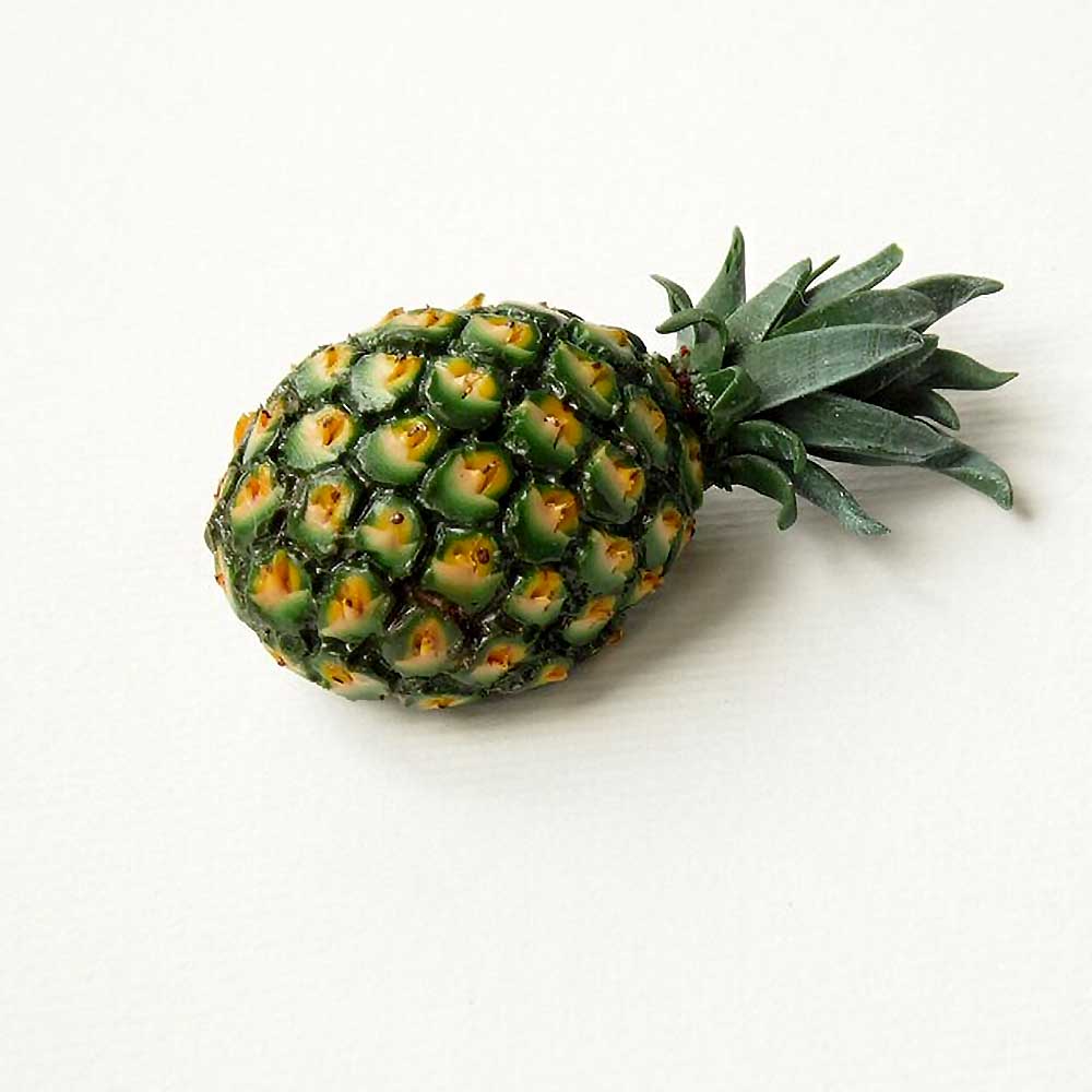 Juicy Joy: Pineapple Brooch Polymer Clay.